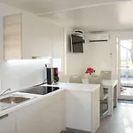 Floating House - Marina Relax Ferienhaus Portorož