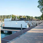 Floating House - Marina Relax Ferienhaus Portorož