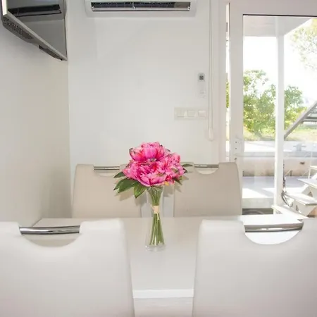 בית נופש Floating House - Marina Relax