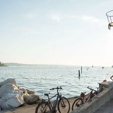 Floating House - Marina Relax Tatil Evi Portorož