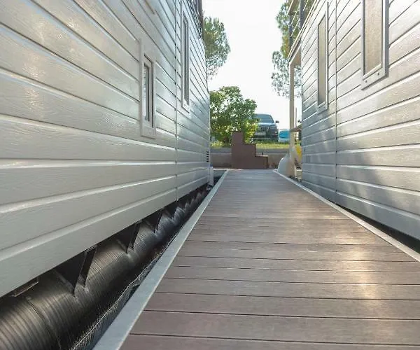 Hébergement de vacances Floating House - Marina Relax *