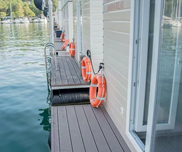 Floating House - Marina Relax Hébergement de vacances