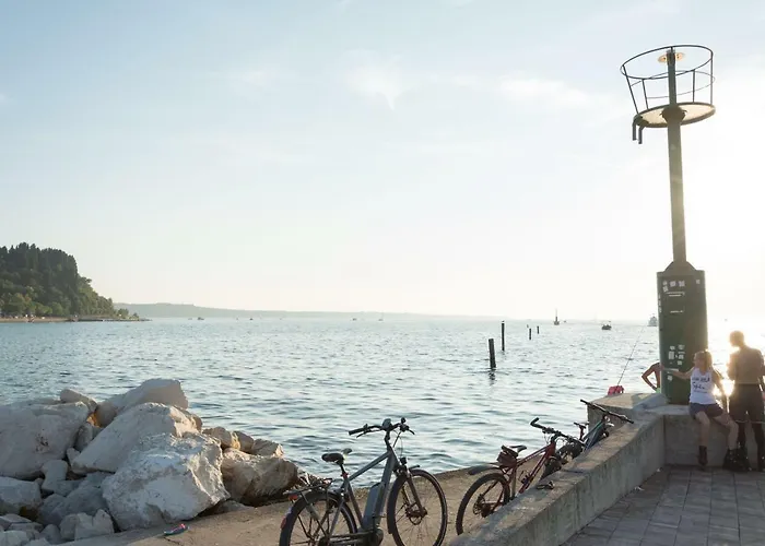 Floating House - Marina Relax Дом отдыха Порторож