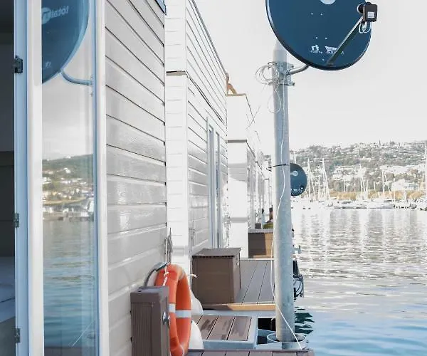 Floating House - Marina Relax Hébergement de vacances