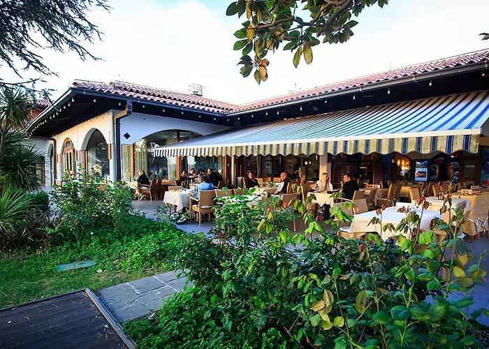 Hébergement de vacances Floating House - Marina Relax *